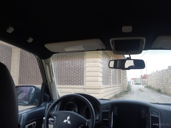 Mitsubishi Pajero 2010, 235,000 km - 3.5 л - Bakı