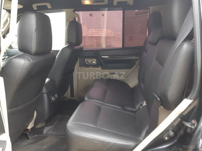 Mitsubishi Pajero 2010, 235,000 km - 3.5 л - Bakı