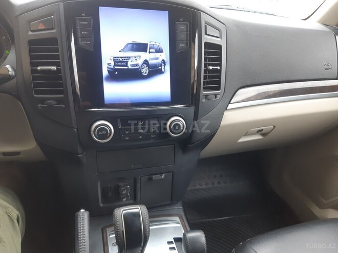 Mitsubishi Pajero 2010, 235,000 km - 3.5 л - Bakı