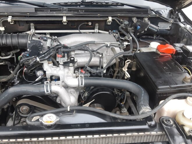 Mitsubishi Pajero 2010, 235,000 km - 3.5 л - Bakı
