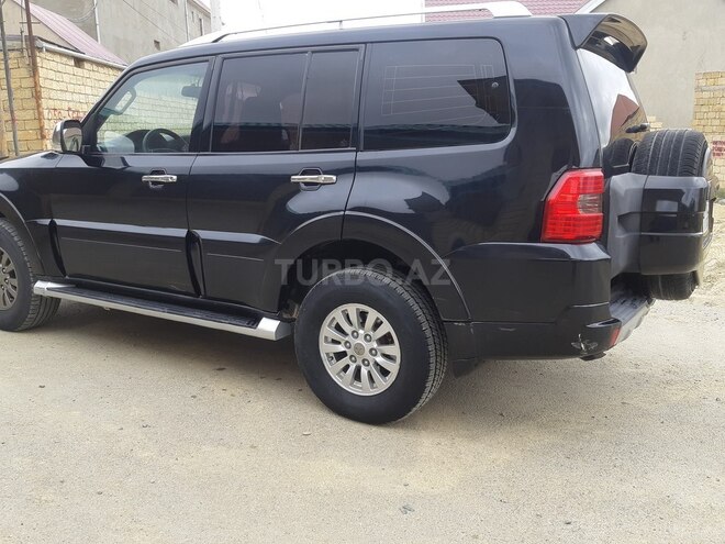 Mitsubishi Pajero 2010, 235,000 km - 3.5 л - Bakı