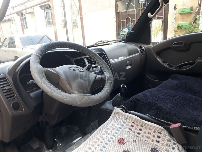 Hyundai H 100 2011, 299,800 km - 2.7 l - Bakı