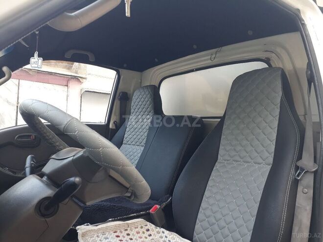 Hyundai H 100 2011, 299,800 km - 2.7 l - Bakı