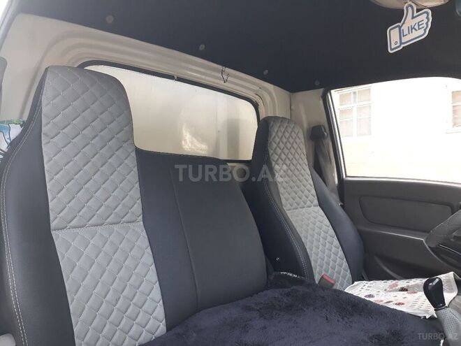 Hyundai H 100 2011, 299,800 km - 2.7 l - Bakı