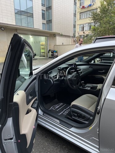 Lexus ES 300h 2021, 16,000 km - 2.5 l - Bakı
