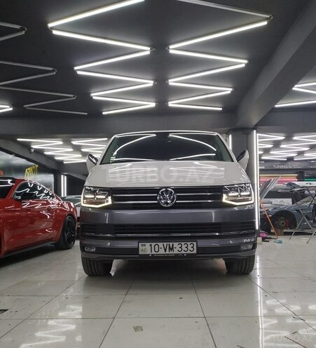 Volkswagen Multivan 2017, 99,850 km - 2.0 л - Bakı