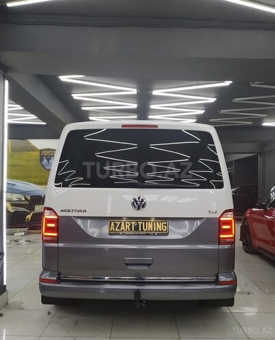 Volkswagen Multivan 2017, 99,850 km - 2.0 л - Bakı
