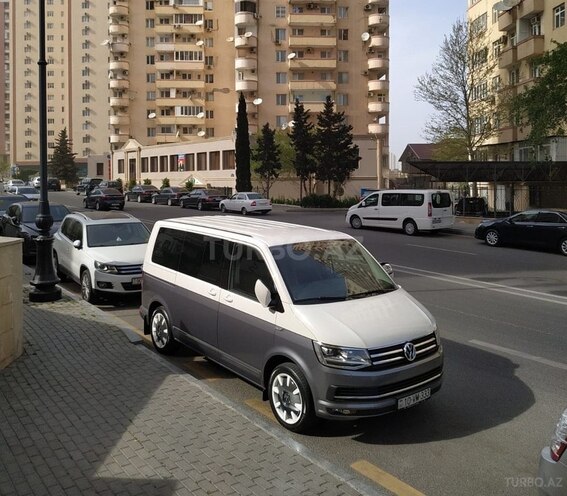 Volkswagen Multivan 2017, 99,850 km - 2.0 л - Bakı