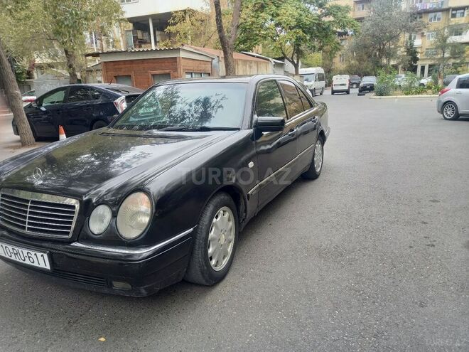Mercedes E 320 1996, 259,000 km - 3.2 л - Bakı