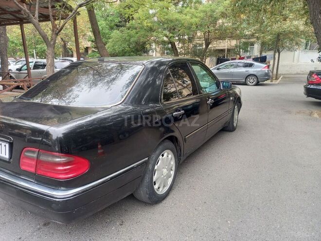 Mercedes E 320 1996, 259,000 km - 3.2 л - Bakı
