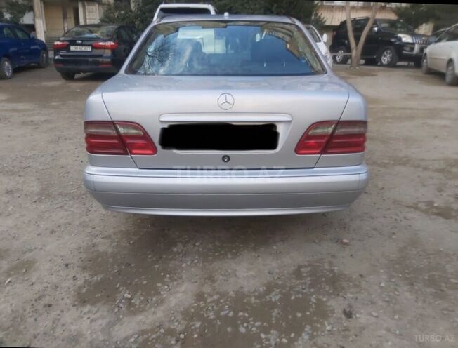 Mercedes E 270 2001, 380,000 km - 2.7 l - Bakı
