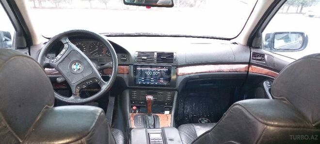 BMW 528 1995, 300,000 km - 2.8 l - Sumqayıt