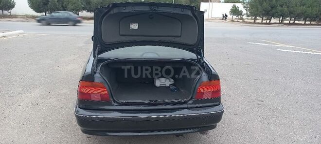 BMW 528 1995, 300,000 km - 2.8 l - Sumqayıt