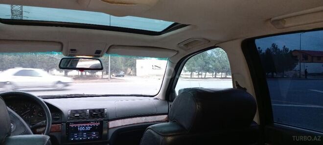 BMW 528 1995, 300,000 km - 2.8 l - Sumqayıt