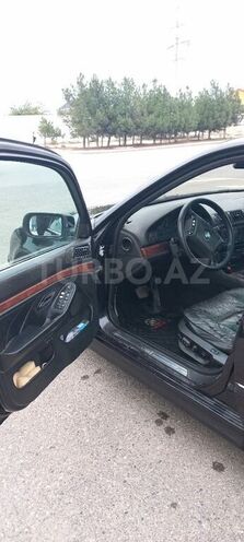 BMW 528 1995, 300,000 km - 2.8 l - Sumqayıt