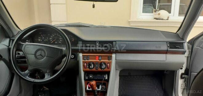 Mercedes E 220 1994, 468,000 km - 2.2 l - Bakı