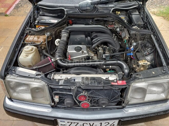 Mercedes E 250 1992, 476,682 km - 2.5 l - Bakı