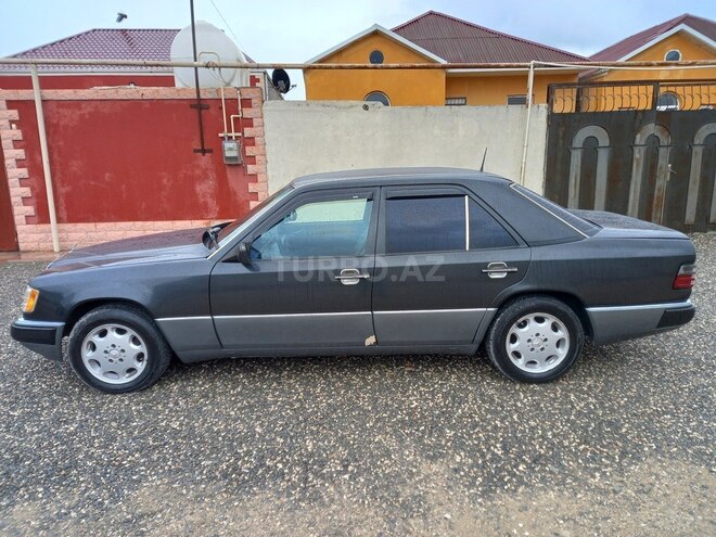 Mercedes E 250 1992, 476,682 km - 2.5 l - Bakı