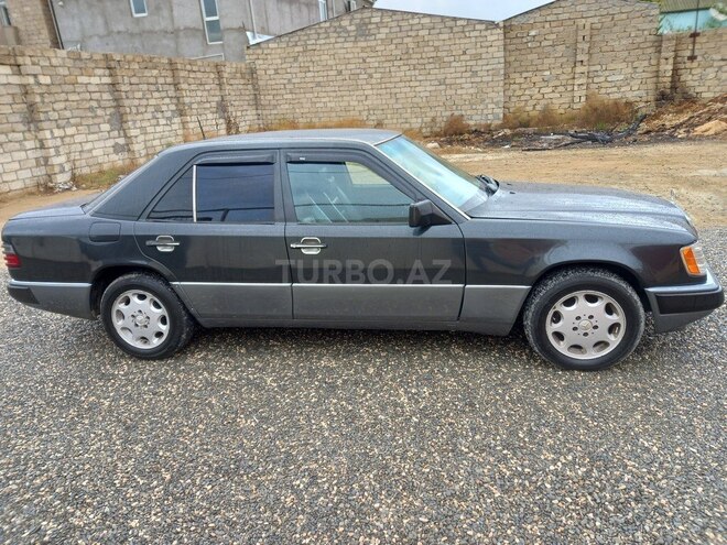 Mercedes E 250 1992, 476,682 km - 2.5 l - Bakı