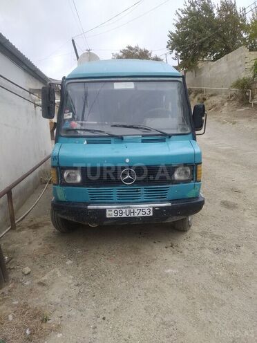 Mercedes 208 D 1994, 200,000 km - 2.4 l - Bakı