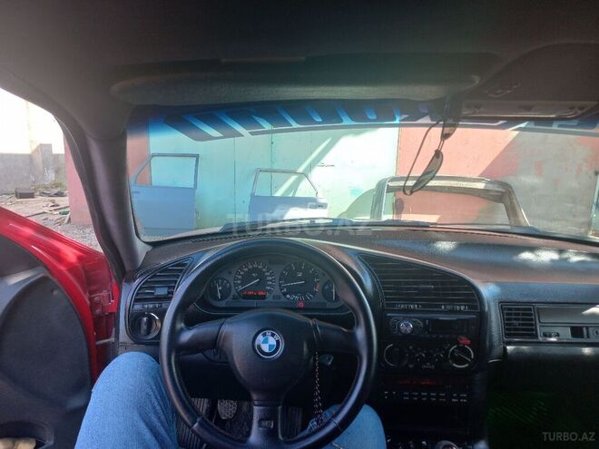 BMW 320 1992, 212,321 km - 2.0 l - Füzuli
