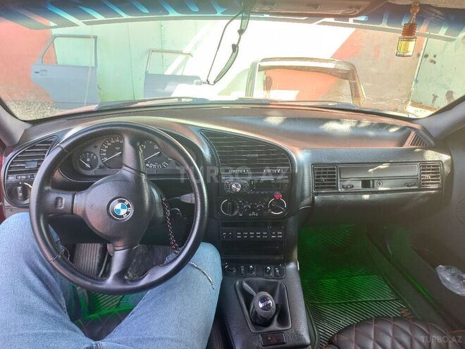 BMW 320 1992, 212,321 km - 2.0 l - Füzuli