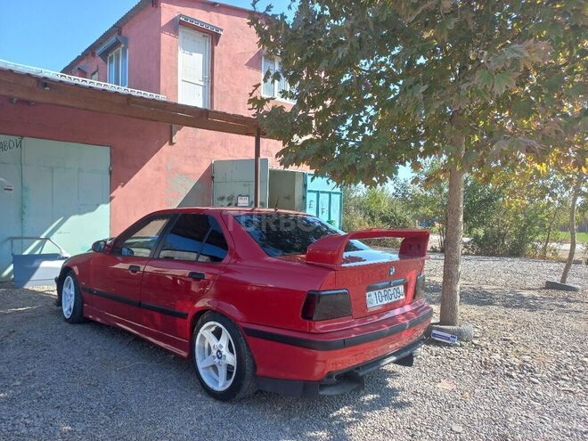 BMW 320 1992, 212,321 km - 2.0 l - Füzuli