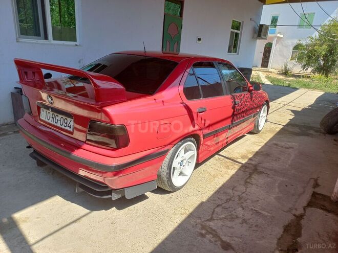 BMW 320 1992, 212,321 km - 2.0 l - Füzuli