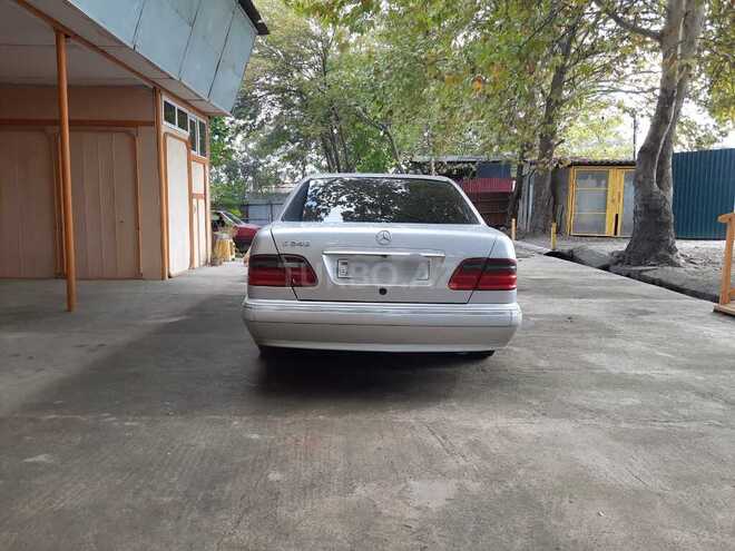 Mercedes E 240 1999, 270,000 km - 2.4 l - Şəmkir