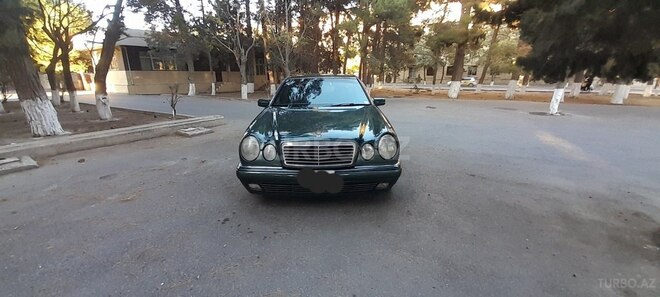 Mercedes E 220 1998, 560,000 km - 2.2 l - Sumqayıt
