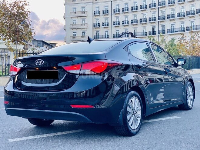 Hyundai Elantra 2015, 90,000 km - 1.8 l - Bakı