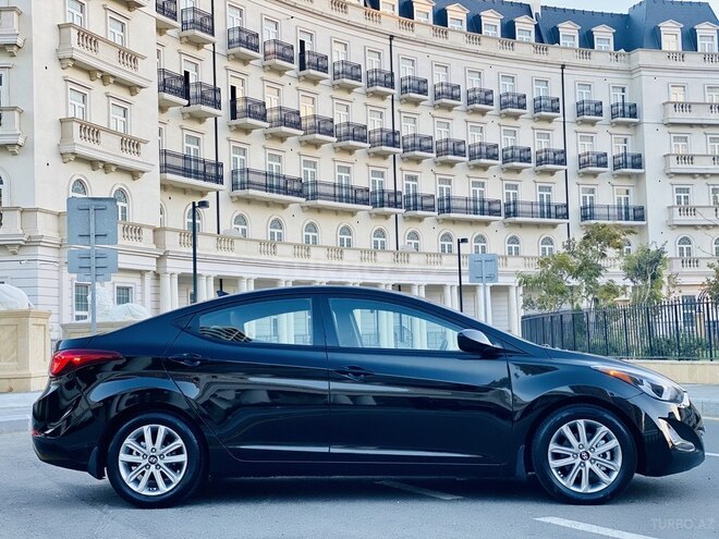 Hyundai Elantra 2015, 90,000 km - 1.8 l - Bakı