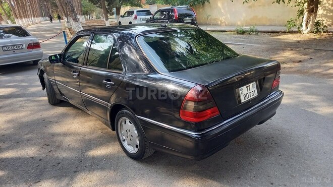 Mercedes C 230 1999, 200,000 km - 2.3 l - Sumqayıt
