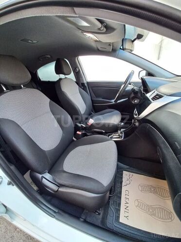 Hyundai Accent 2014, 144,000 km - 1.4 l - Bakı