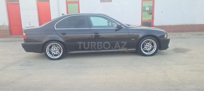 BMW 528 1998, 232,000 km - 2.8 l - Bakı