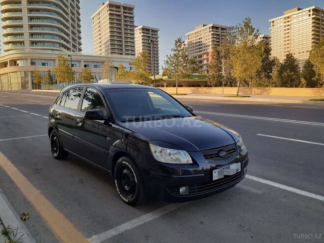 Kia Rio 2007, 165,000 km - 1.4 l - Salyan