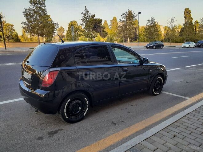 Kia Rio 2007, 165,000 km - 1.4 l - Salyan
