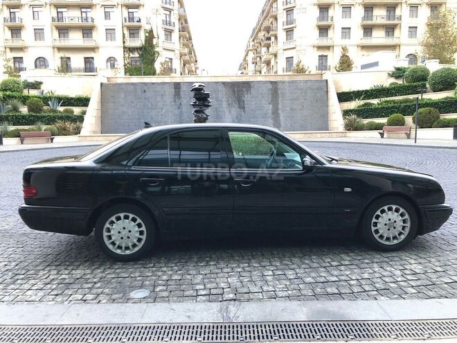 Mercedes E 200 1998, 344,000 km - 2.0 l - Bakı