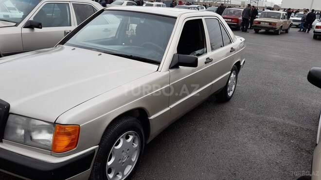 Mercedes 190 1990, 360,000 km - 2.0 l - Salyan