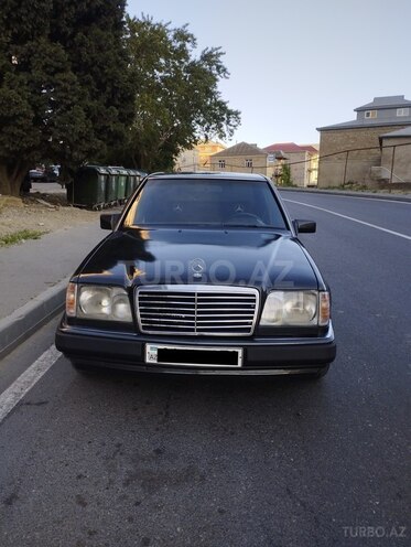 Mercedes E 220 1993, 350,000 km - 2.2 l - Bakı