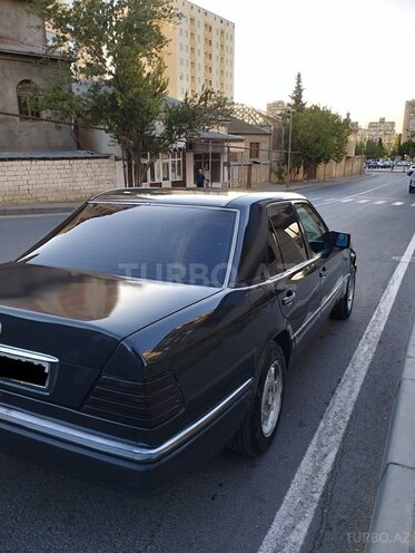 Mercedes E 220 1993, 350,000 km - 2.2 l - Bakı