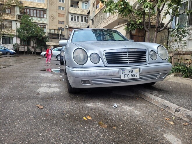 Mercedes E 200 1998, 350,000 km - 2.0 l - Bakı