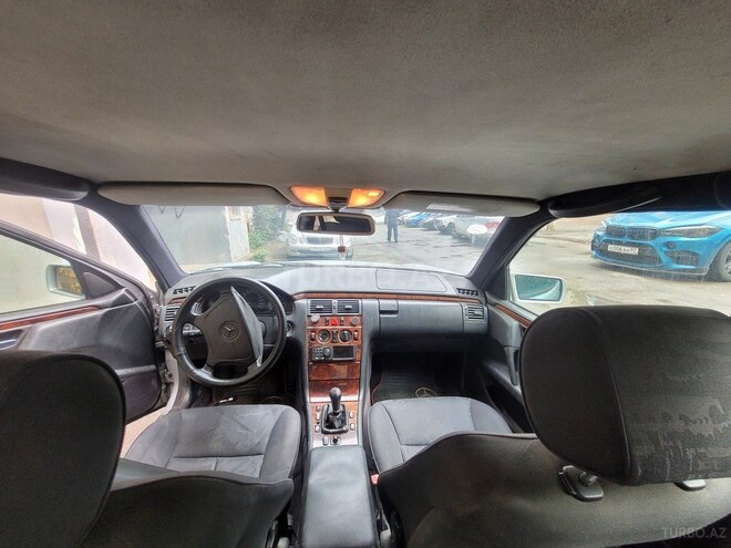 Mercedes E 200 1998, 350,000 km - 2.0 l - Bakı