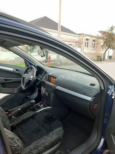 Opel Astra 2005, 209,000 km - 1.4 l - Qazax