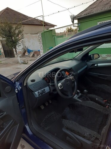 Opel Astra 2005, 209,000 km - 1.4 l - Qazax