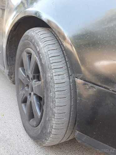 Volkswagen Passat 2006, 240,000 km - 2.0 l - Bakı