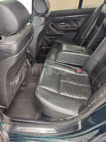 BMW 528 1996, 323,000 km - 2.8 л - Bakı