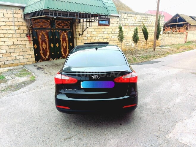 Kia Cerato 2014, 188,000 km - 1.6 l - Ucar