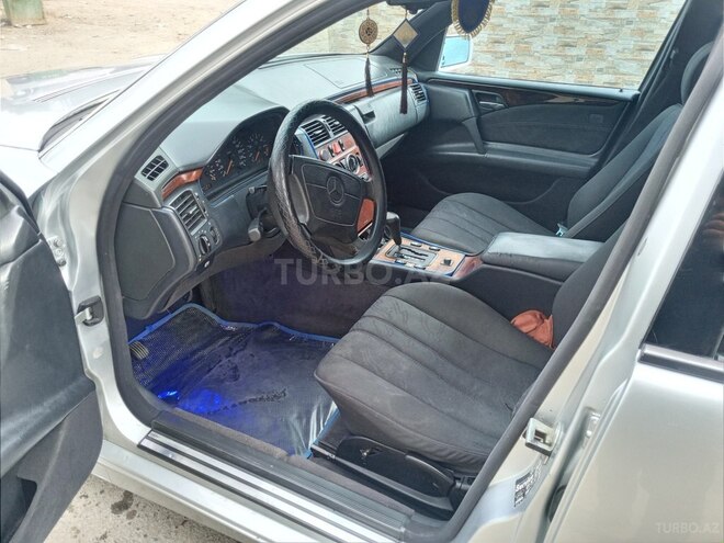 Mercedes E 230 1996, 987,566 km - 2.3 л - Ağstafa