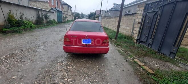 Mercedes C 200 1995, 250,000 km - 2.0 l - Qusar